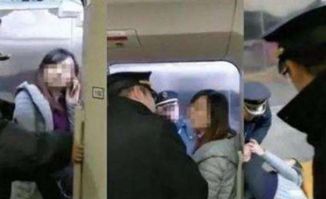 上海一女子阻挡高铁关门事件，真相揭秘